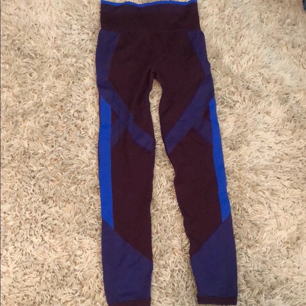 Victoria Secrets Pink workout pants/ yoga pants